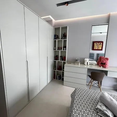 Coastal Deluxe Apartment